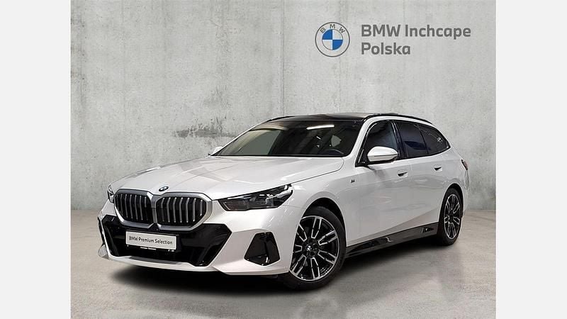 Używany BMW 520 Comfort Edition 197 KM (144 kW) 2024 Biel mineralna metalizowany Kombi