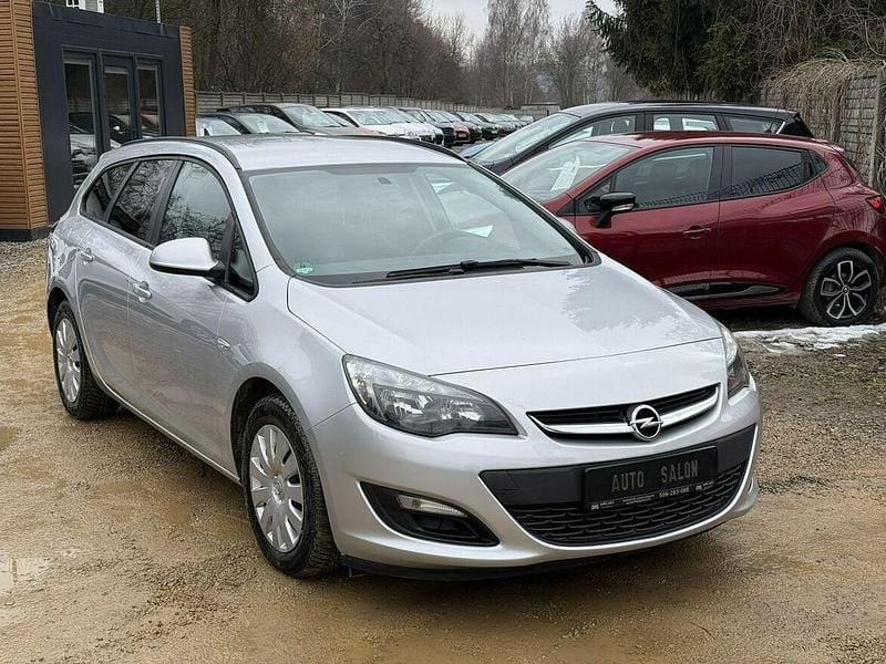 Używany Opel Astra 110 KM (80 kW) 2014 Srebrny Kombi