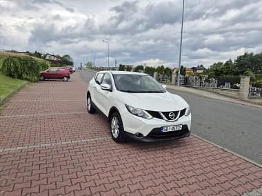 Biały Używany 2017 Nissan Qashqai SUV | 34 500 zł (Super Cena) - Obraz 1/4