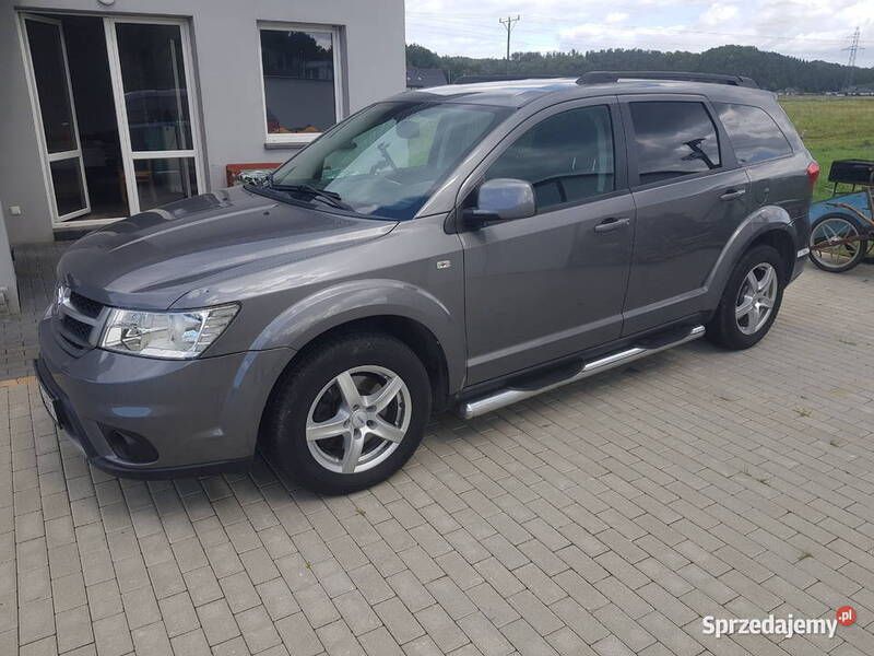 Szary Używany 2012 Fiat Freemont SUV | 39 000 zł - Obraz 1/2