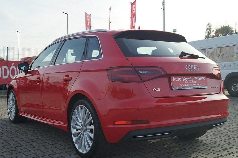 Używany Audi A3 Sportback 2016 Czerwony Hatchback