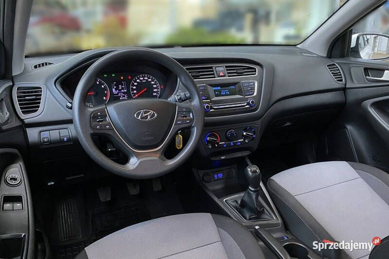 Używany Hyundai i20 Classic 84 KM (61 kW) 2019 Biały Hatchback