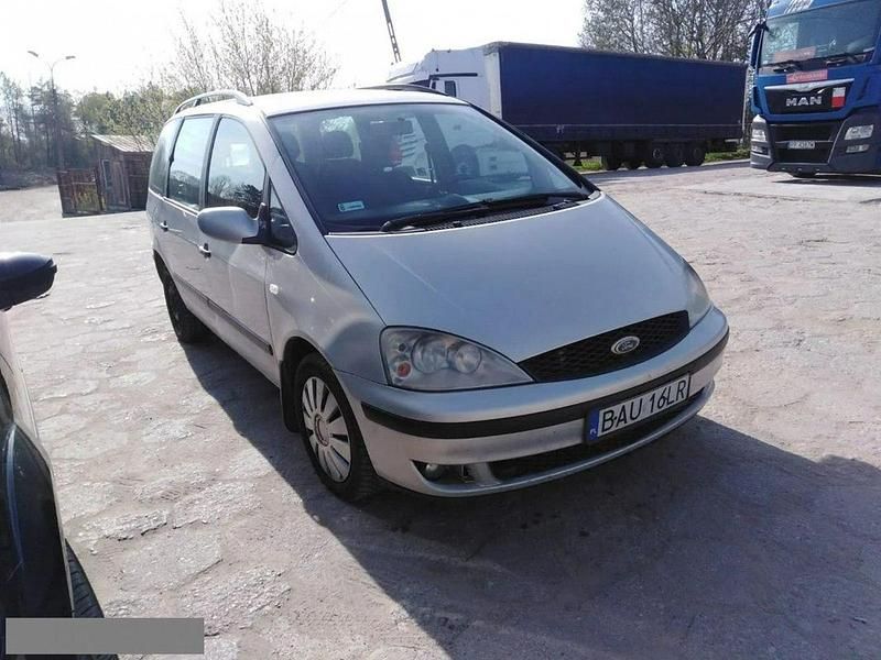 Używany Ford Galaxy 115 KM (84 kW) 2001 Srebrny (metalik) Minivan