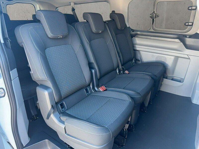 Używany Ford Transit Custom Limited 170 KM (125 kW) 2024 Niebieski Kombi