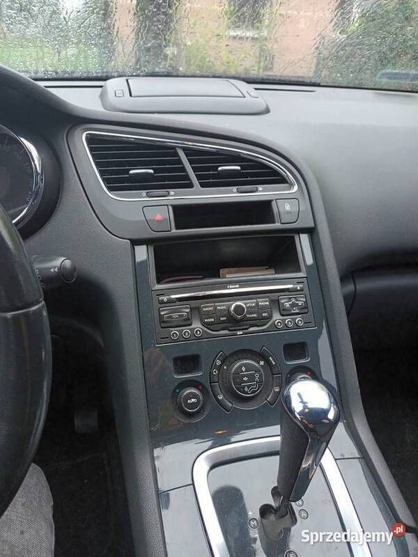 Używany Peugeot 5008 2010 Minivan