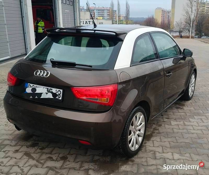 Używany Audi A1 105 KM (77 kW) 2011 Brązowy Hatchback