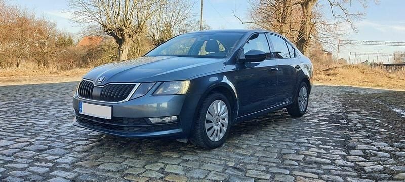 Używany Skoda Octavia 150 KM (110 kW) 2018 Szary Sedan/Limuzyna