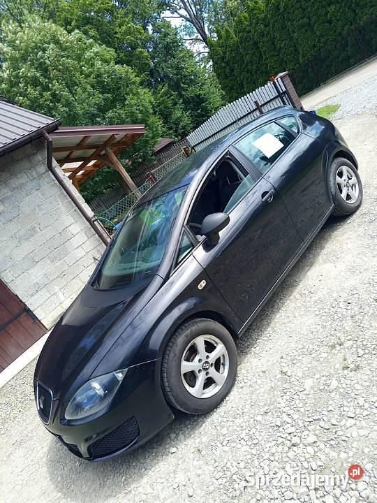 Czarny Używany 2010 Seat Leon Hatchback | 13 900 zł (Dobra cena) - Obraz 1/4