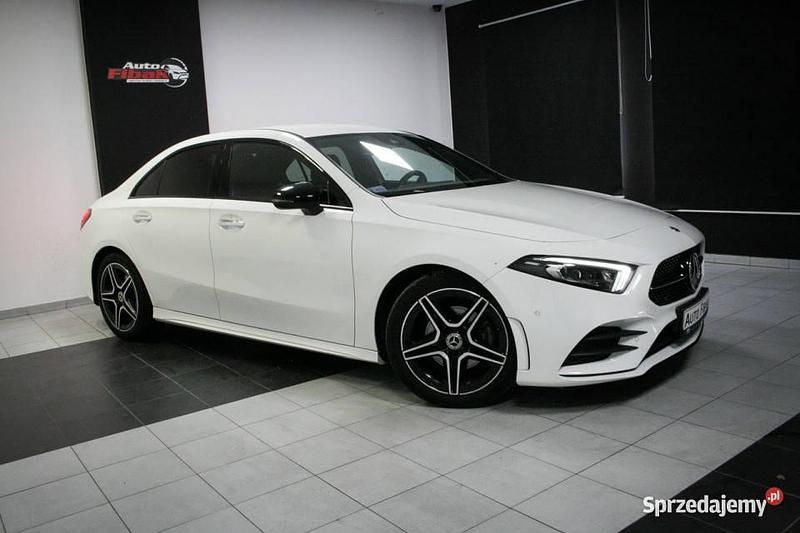 Biały Używany 2022 Mercedes A200 AMG Sedan/Limuzyna | 125 500 zł (Drogi) - Obraz 1/4