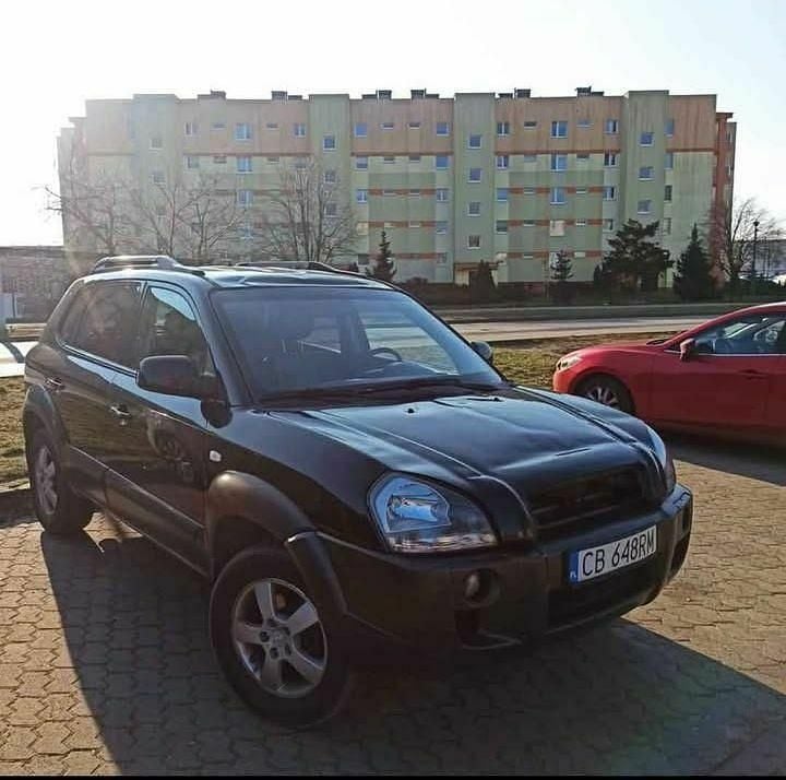 Czarny Używany 2008 Hyundai Tucson SUV | 10 500 zł (Super Cena) - Obraz 1/4