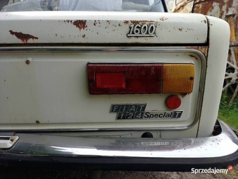 Biały Używany 1973 Fiat 124 Hatchback | 50 000 zł - Obraz 1/4
