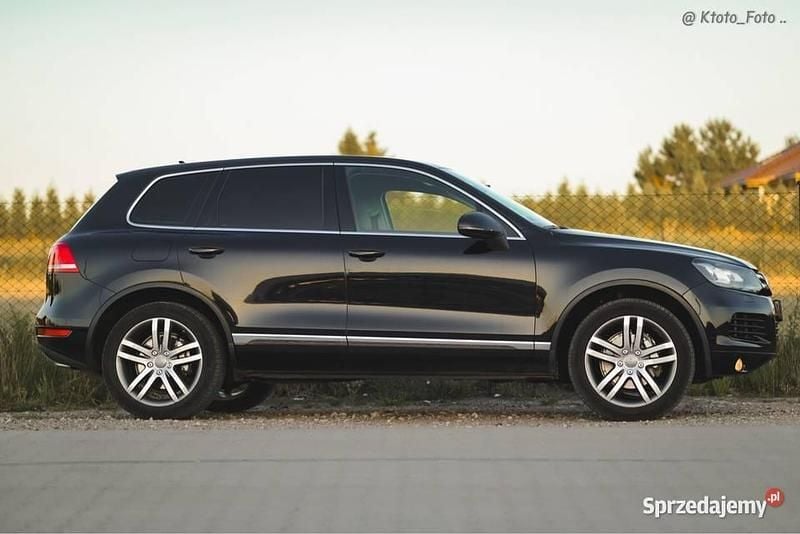Czarny Używany 2014 VW Touareg SUV | 55 000 zł (Uczciwa cena) - Obraz 1/4