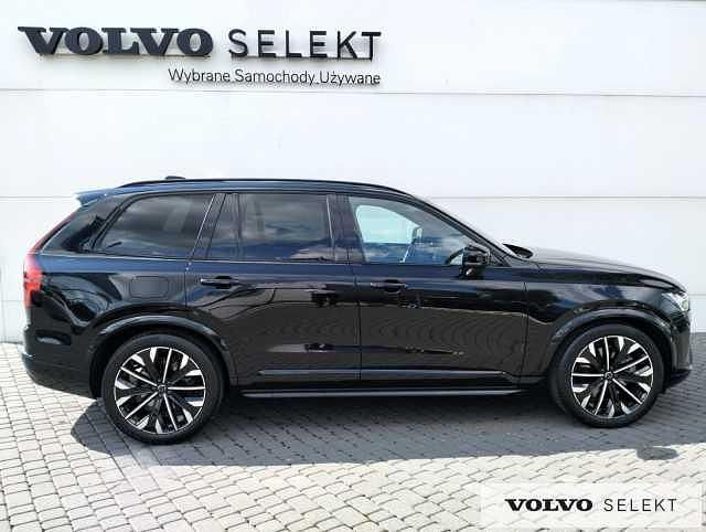 Używany Volvo XC90 455 KM (334 kW) 2025 Czarny SUV