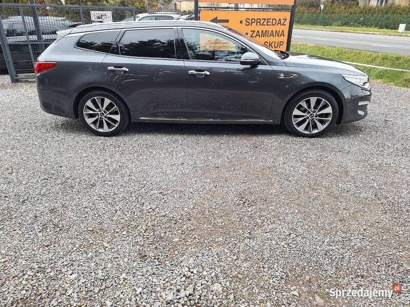 Używany Kia Optima 141 KM (103 kW) 2017 Grafitowy Kombi