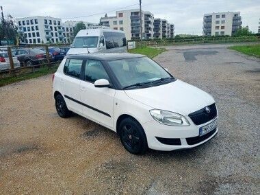 Biały Używany 2014 Skoda Fabia Hatchback | 23 000 zł (Drogi) - Obraz 1/4