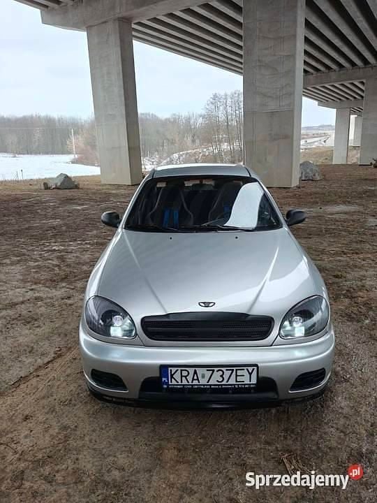 Używany Chevrolet Lanos 2000 Srebrny Sedan/Limuzyna