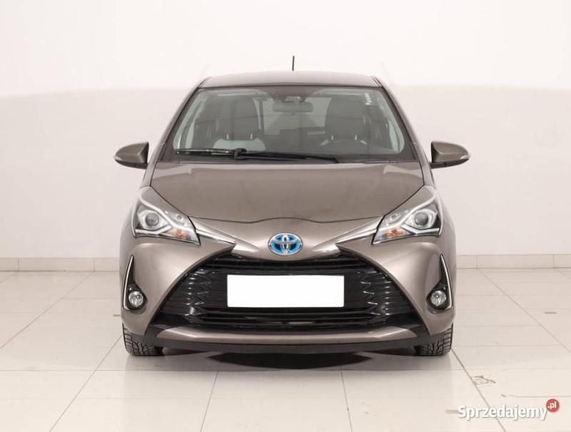 Brązowy Używany 2018 Toyota Yaris Hybrid Hatchback | 59 999 zł (Uczciwa cena) - Obraz 1/4
