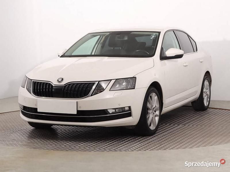 Używany Skoda Octavia 150 KM (110 kW) 2017 Biały Hatchback