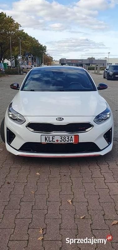 Używany Kia ProCeed GT 204 KM (150 kW) 2021 Biały Kombi