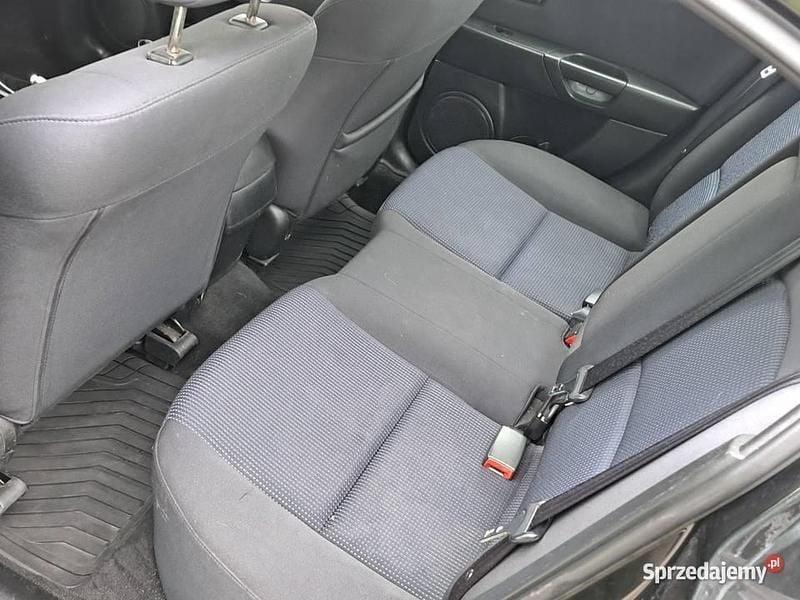 Czarny Używany 2005 Mazda 3 Sedan/Limuzyna | 8900 zł (Uczciwa cena) - Obraz 1/4