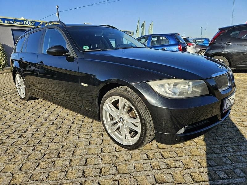 Używany BMW 320 170 KM (125 kW) 2008 Czarny (metalik) Kombi