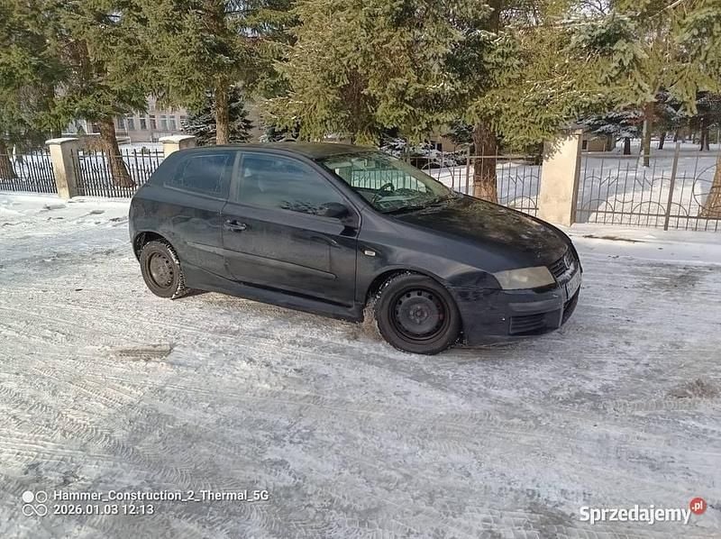 Bordowy Używany 2002 Fiat Stilo Hatchback | 1650 zł (Uczciwa cena) - Obraz 1/4