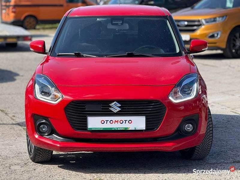 Używany Suzuki Swift 2019 Czerwony Hatchback