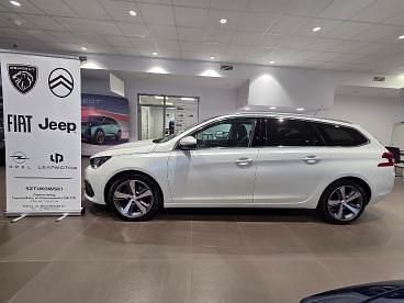 Używany Peugeot 308 SW Allure 130 KM (95 kW) 2020 Biały Kombi