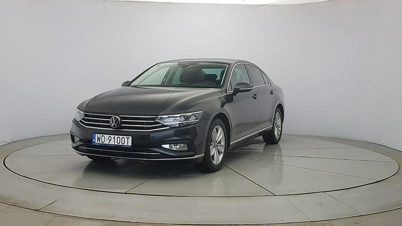 Używany VW Passat Elegance 190 KM (139 kW) 2021 Srebrny Sedan/Limuzyna