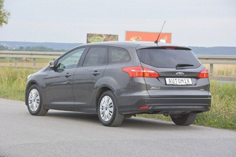 Używany Ford Focus 125 KM (91 kW) 2016 Szary Sedan/Limuzyna