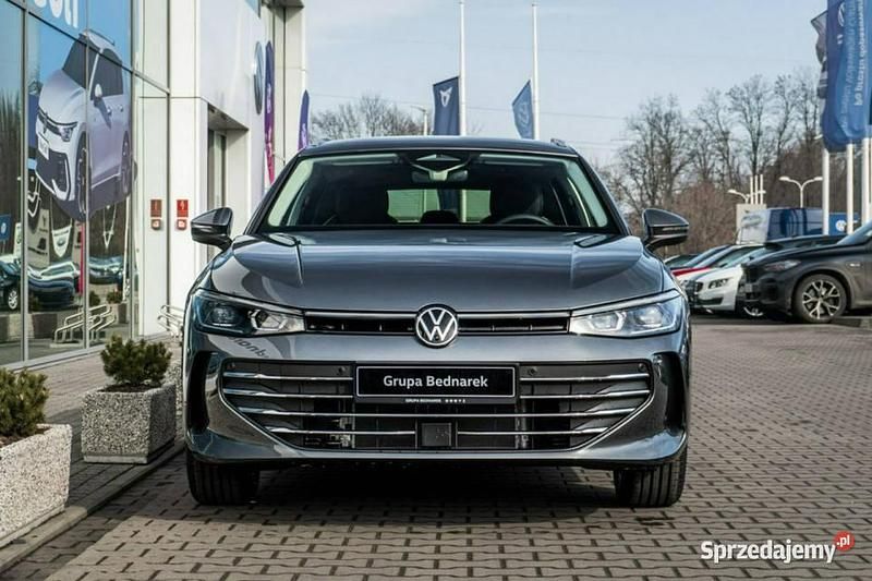 Nowe VW Passat Business+ 2026 Szary Kombi