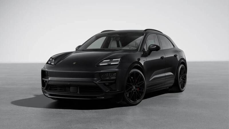 Jet black metallic Nowe 2024 Porsche Macan Turbo SUV | 616 525 zł - Obraz 1/4