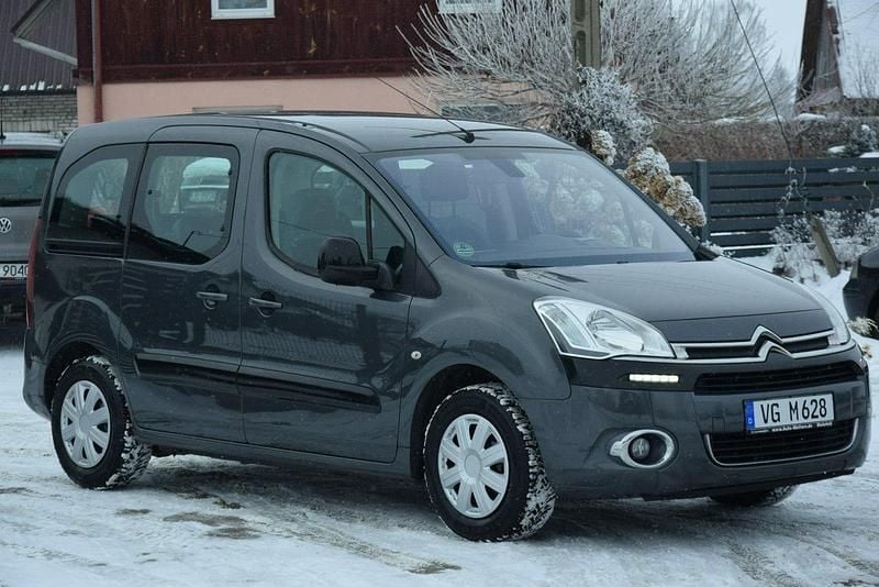 Inny (metalik) Używany 2013 Citroën Berlingo Minivan | 23 900 zł (Uczciwa cena) - Obraz 1/4