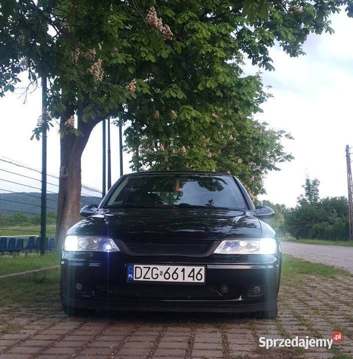 Czarny Używany 2001 Opel Vectra Sedan/Limuzyna | 2999 zł (Uczciwa cena) - Obraz 1/4