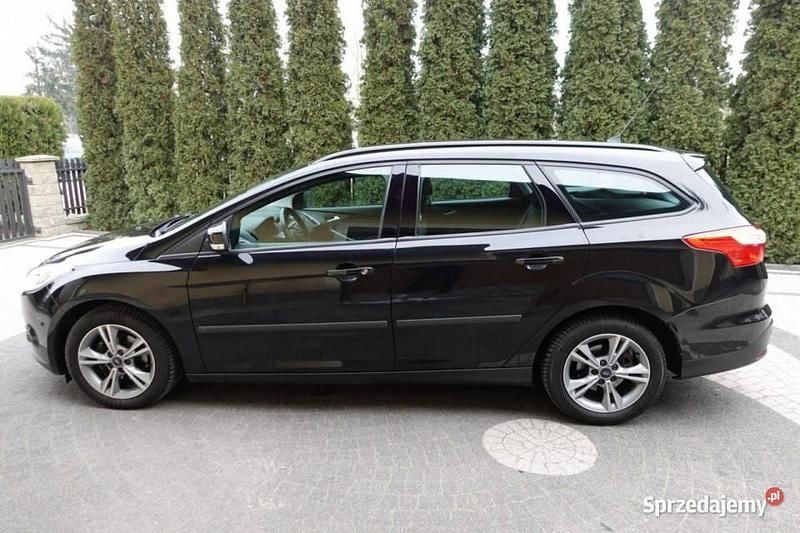 Używany Ford Focus 101 KM (74 kW) 2013 Czarny Kombi