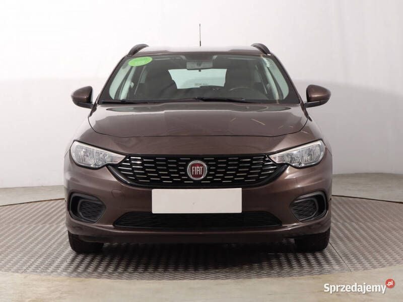 Brązowy Używany 2017 Fiat Tipo Kombi | 43 999 zł (Uczciwa cena) - Obraz 1/4