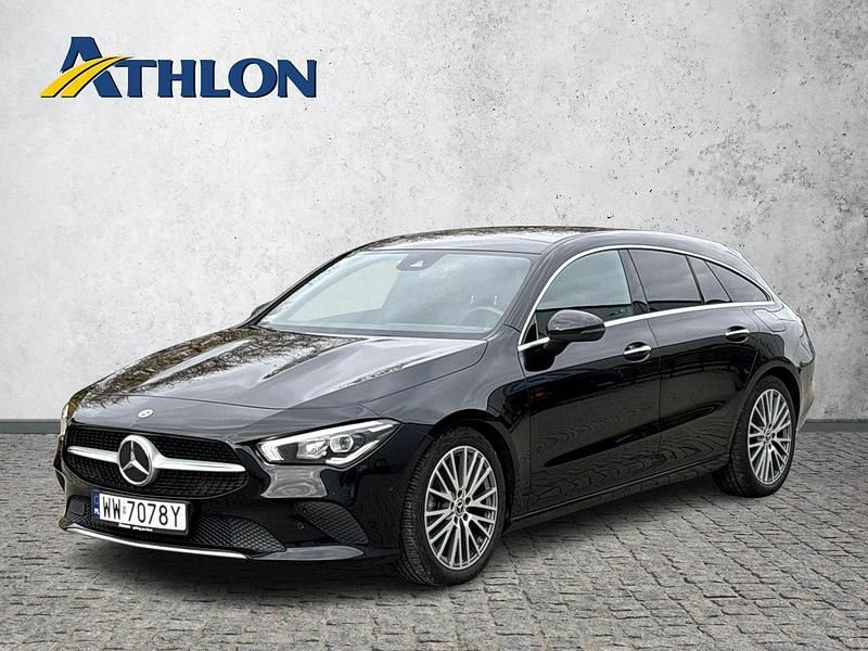 Czarny (metalik) Używany 2022 Mercedes CLA200 Kombi | 138 500 zł (Dość drogi) - Obraz 1/4