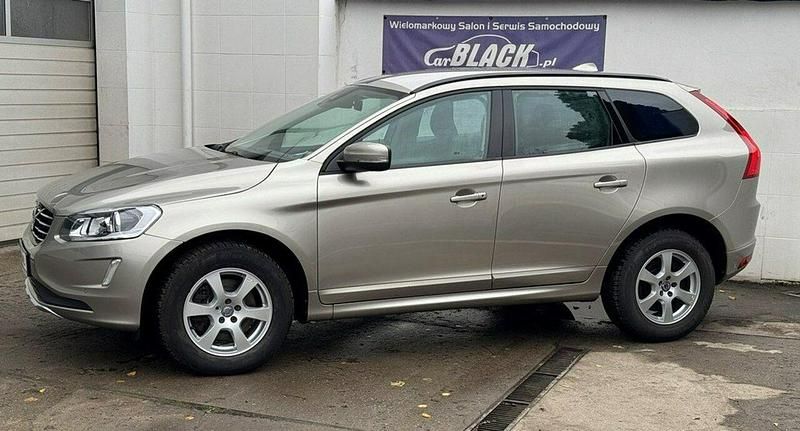 Używany Volvo XC60 180 KM (132 kW) 2015 Złoty SUV