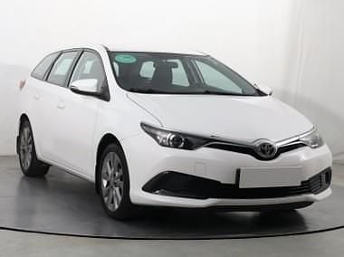 Używany Toyota Auris 132 KM (97 kW) 2018 Biały Kombi