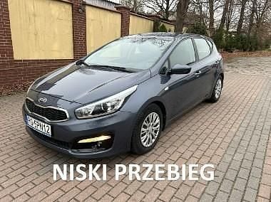 Używany Kia Ceed 100 KM (73 kW) 2016 Szary (metalik) Hatchback