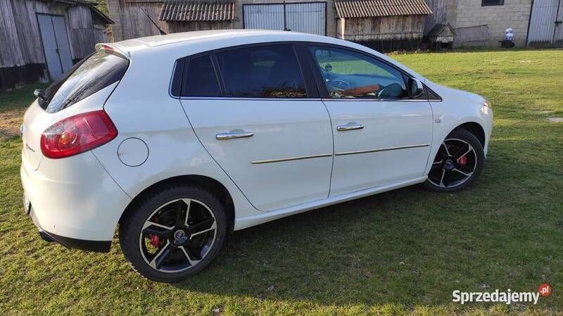 Biały Używany 2009 Fiat Bravo Sport Hatchback | 18 700 zł (Uczciwa cena) - Obraz 1/4