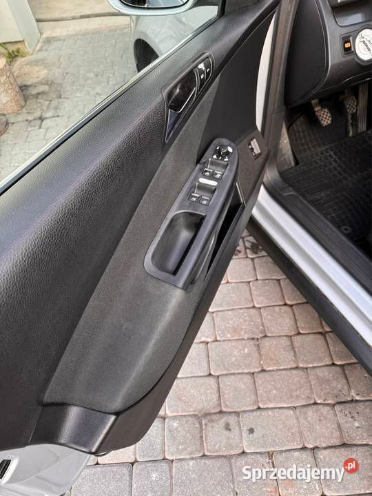Używany VW Passat 2005 Srebrny Sedan/Limuzyna