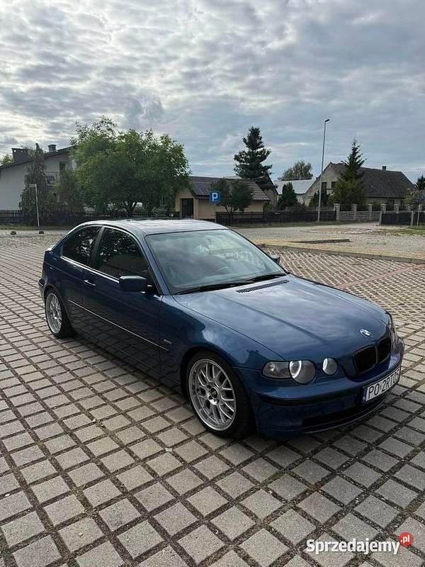 Niebieski Używany 2002 BMW 325 Hatchback | 14 900 zł - Obraz 1/4