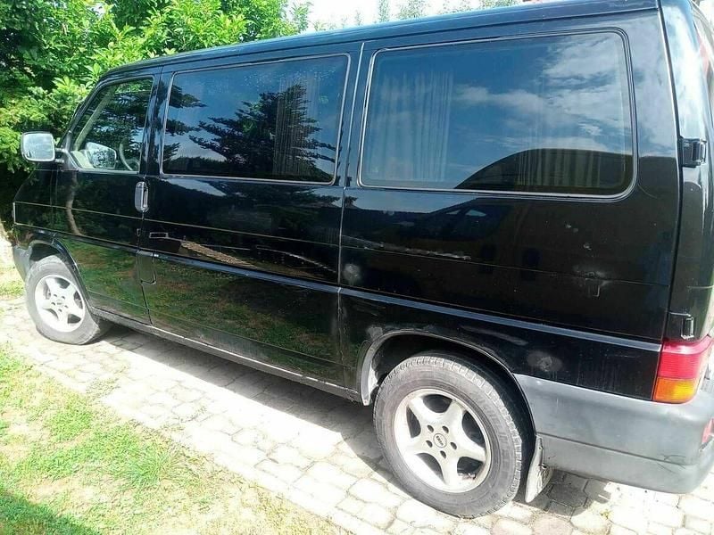 Używany VW T4 2002 Czarny Van