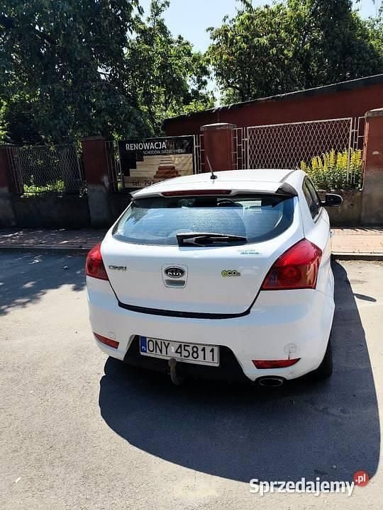 Biały Używany 2012 Kia Ceed Hatchback | 7500 zł (Super Cena) - Obraz 1/4