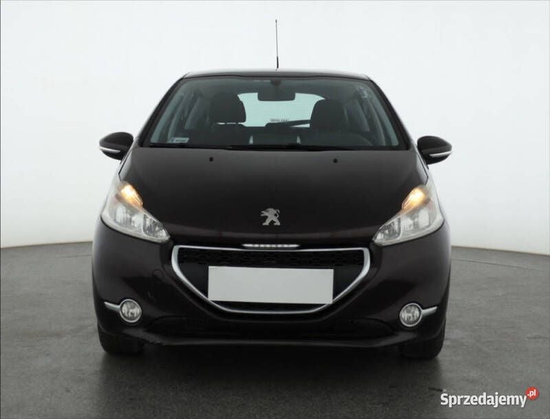Bordowy Używany 2012 Peugeot 208 Hatchback | 17 499 zł (Uczciwa cena) - Obraz 1/4