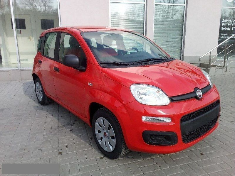 Czerwony Używany 2018 Fiat Panda Hatchback | 36 300 zł - Obraz 1/4