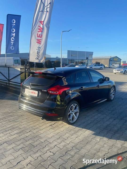 Używany 2015 Ford Focus ST-Line Hatchback | 41 200 zł (Uczciwa cena) - Obraz 1/4