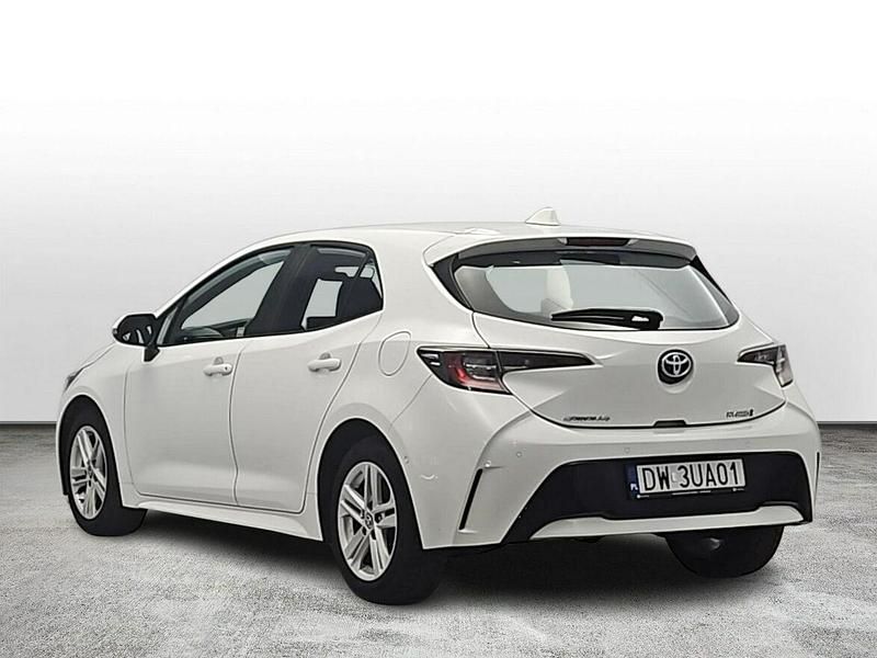 Używany Toyota Corolla Comfort 122 KM (89 kW) 2022 Biały Hatchback