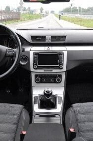 Używany VW CC 160 KM (117 kW) 2009 Szary Sedan/Limuzyna